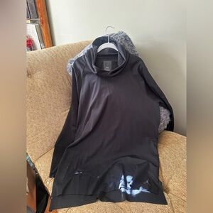 Jordan Nike XXLT Black Pulloverer Athletic Shirt Never worn never worn long